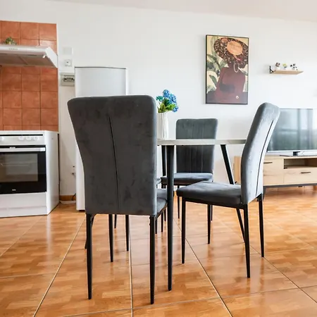 Napa Apartment *